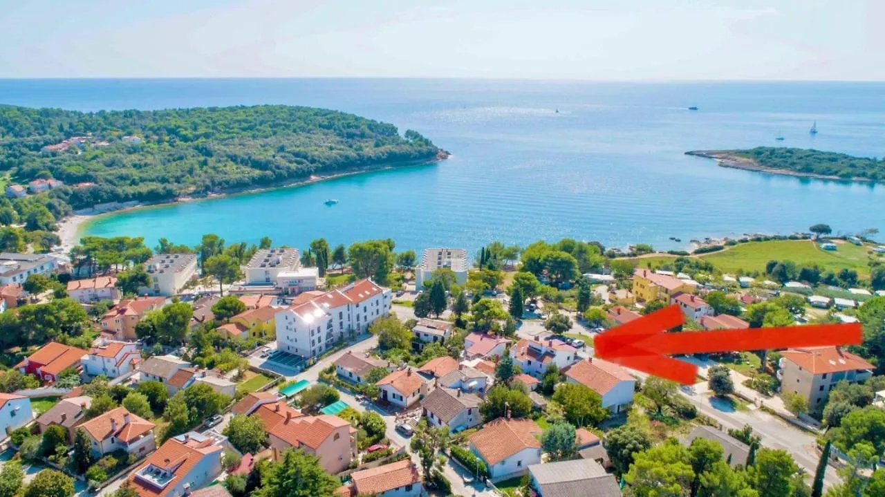 Sanja - With A Large Covered Terrace And Pool Banjole Apartment
