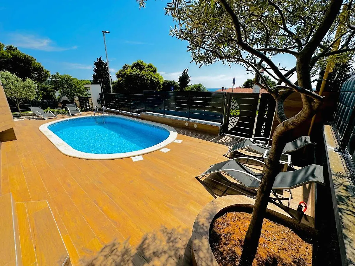 Sanja - With A Large Covered Terrace And Pool Banjole